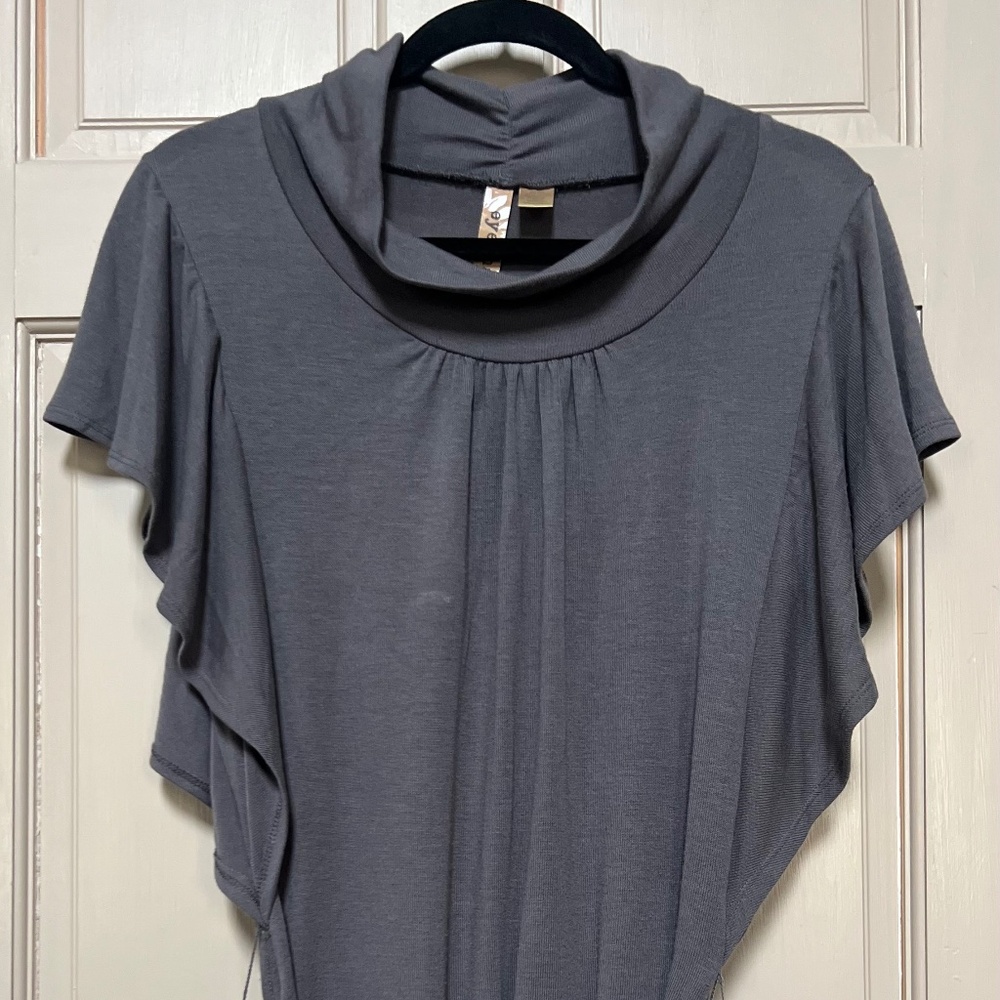 Short sleeve dress